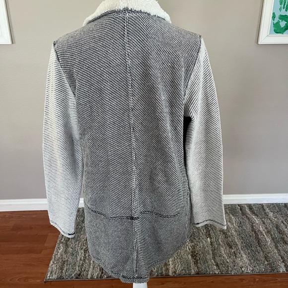 Style & Co. Black and White Sweater - Picture 5 of 5